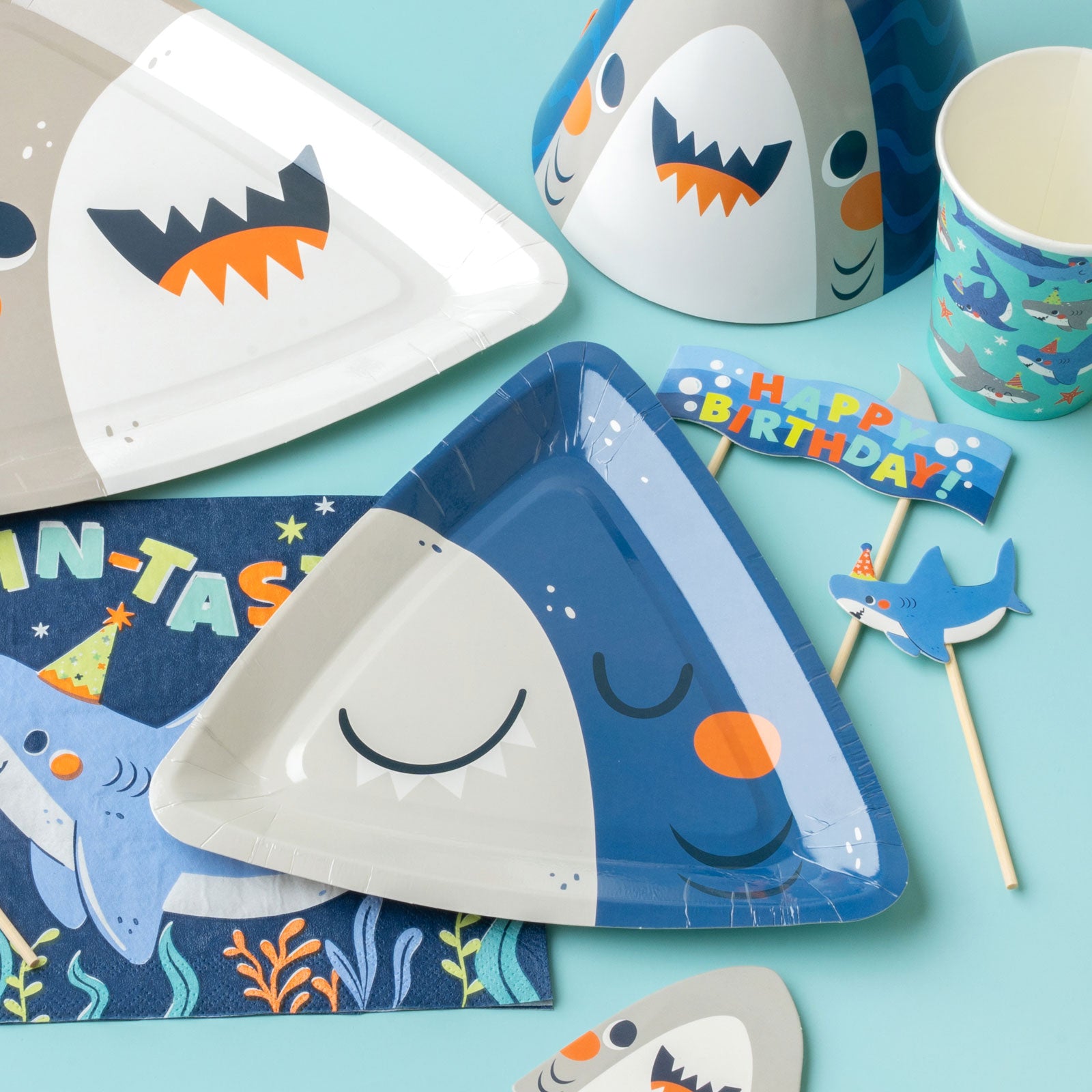 Blue shark paper plate