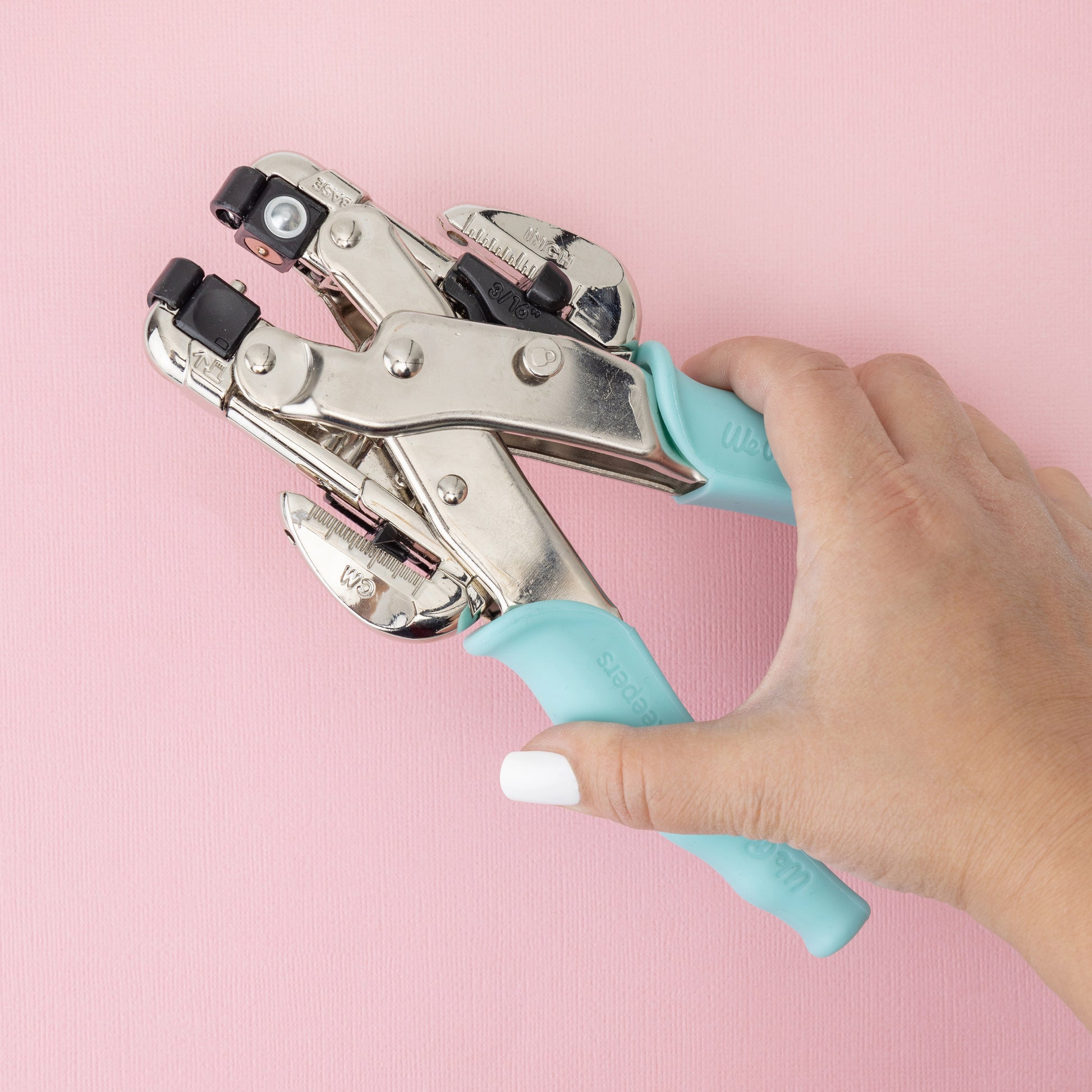 We R Makers Crop-A-Dile Hole Punch & Eyelet Setter