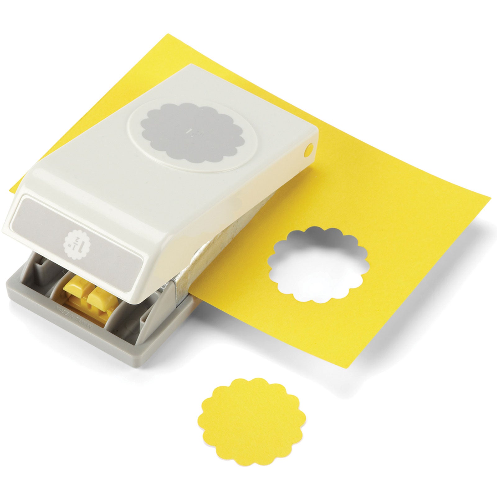 EK Success 1.5" Scallop Circle Large Punch