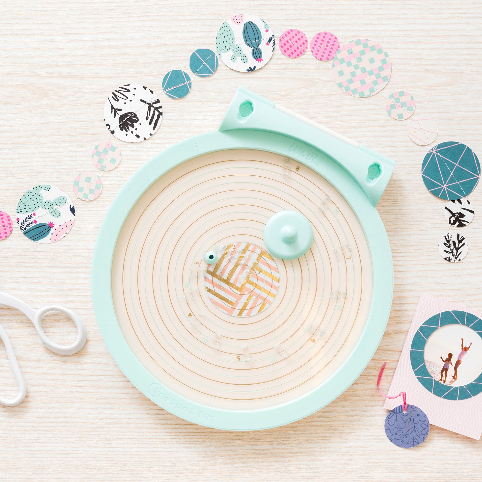 We R Makers Circle Spin & Trim Tool