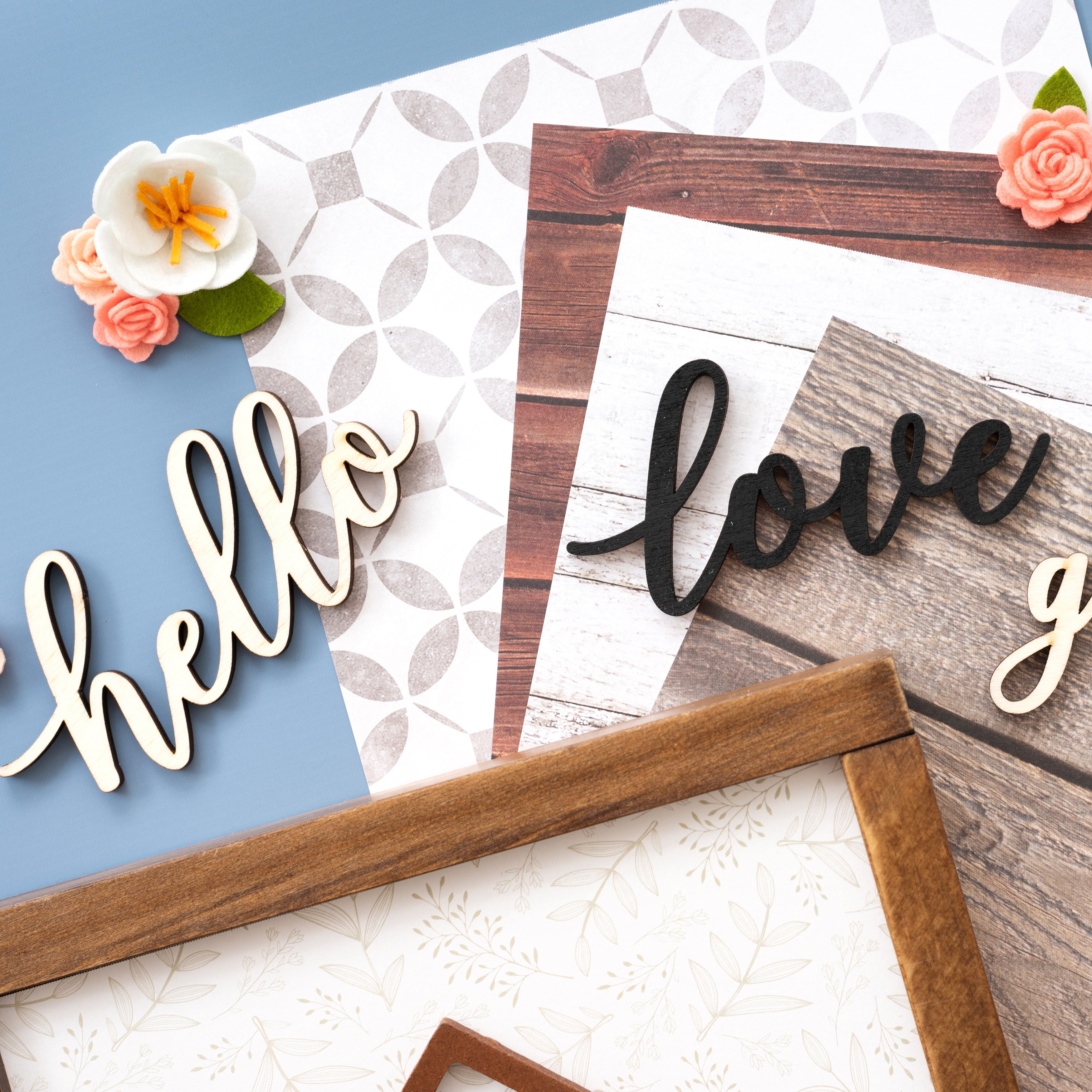 American Crafts Pocket Frames Felt Flowers 12 pack - Style #1