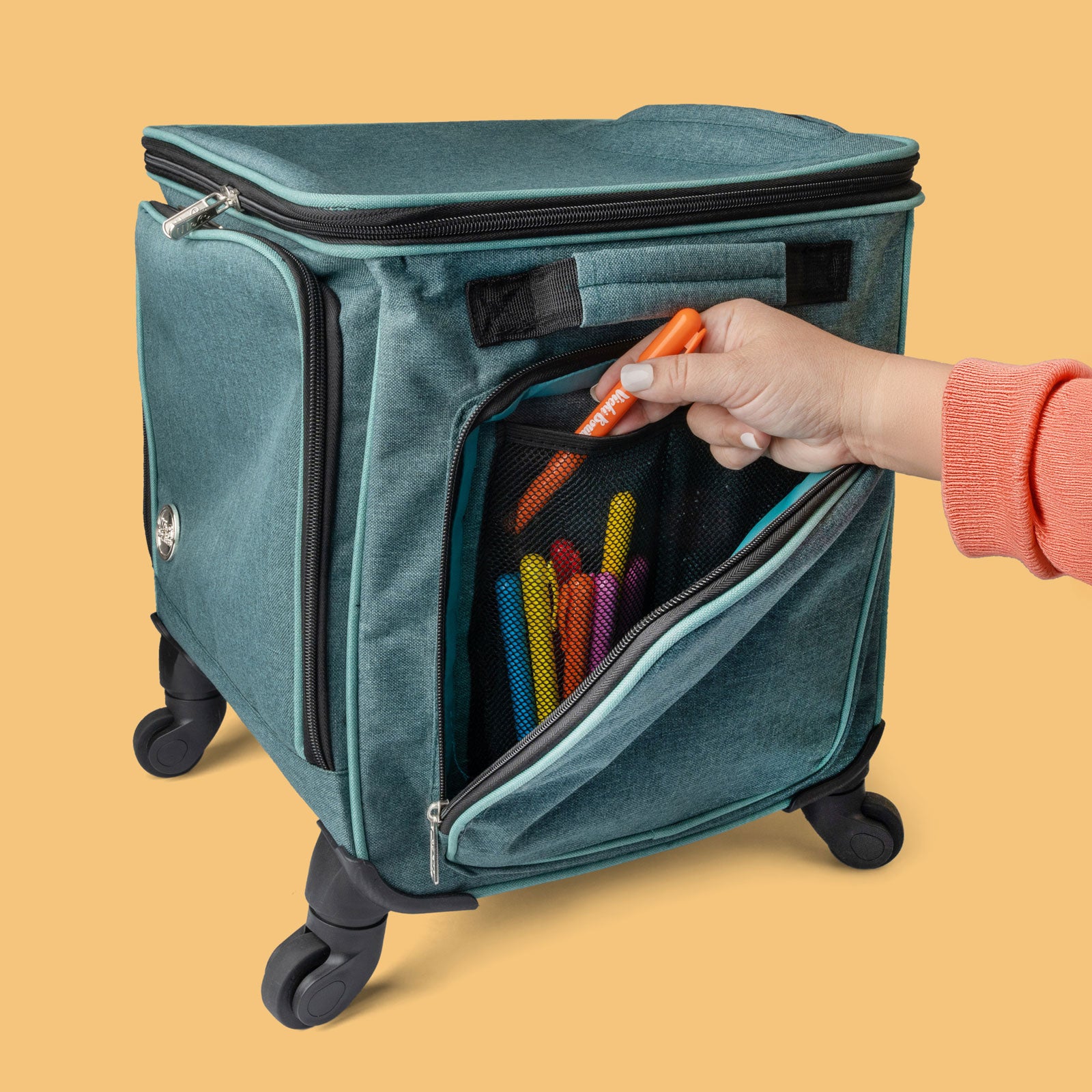 We R Makers Crafter's 360 Degree Rolling Mint Craft Storage Bag