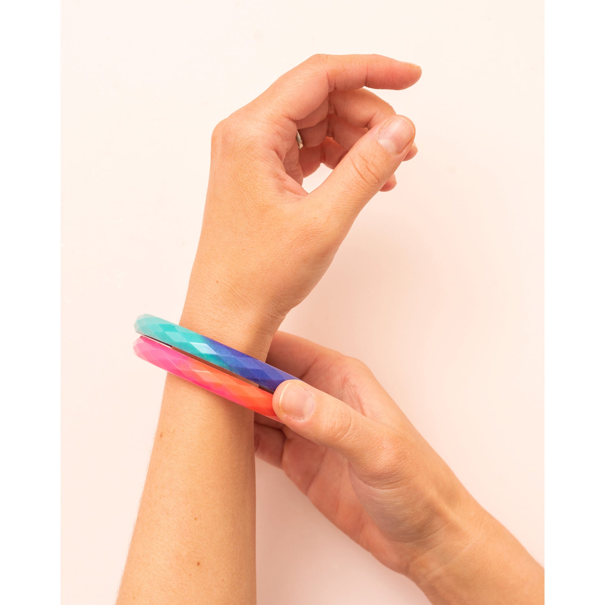 American Crafts Color Pour Resin Mold - Facet Bangle Bracelet