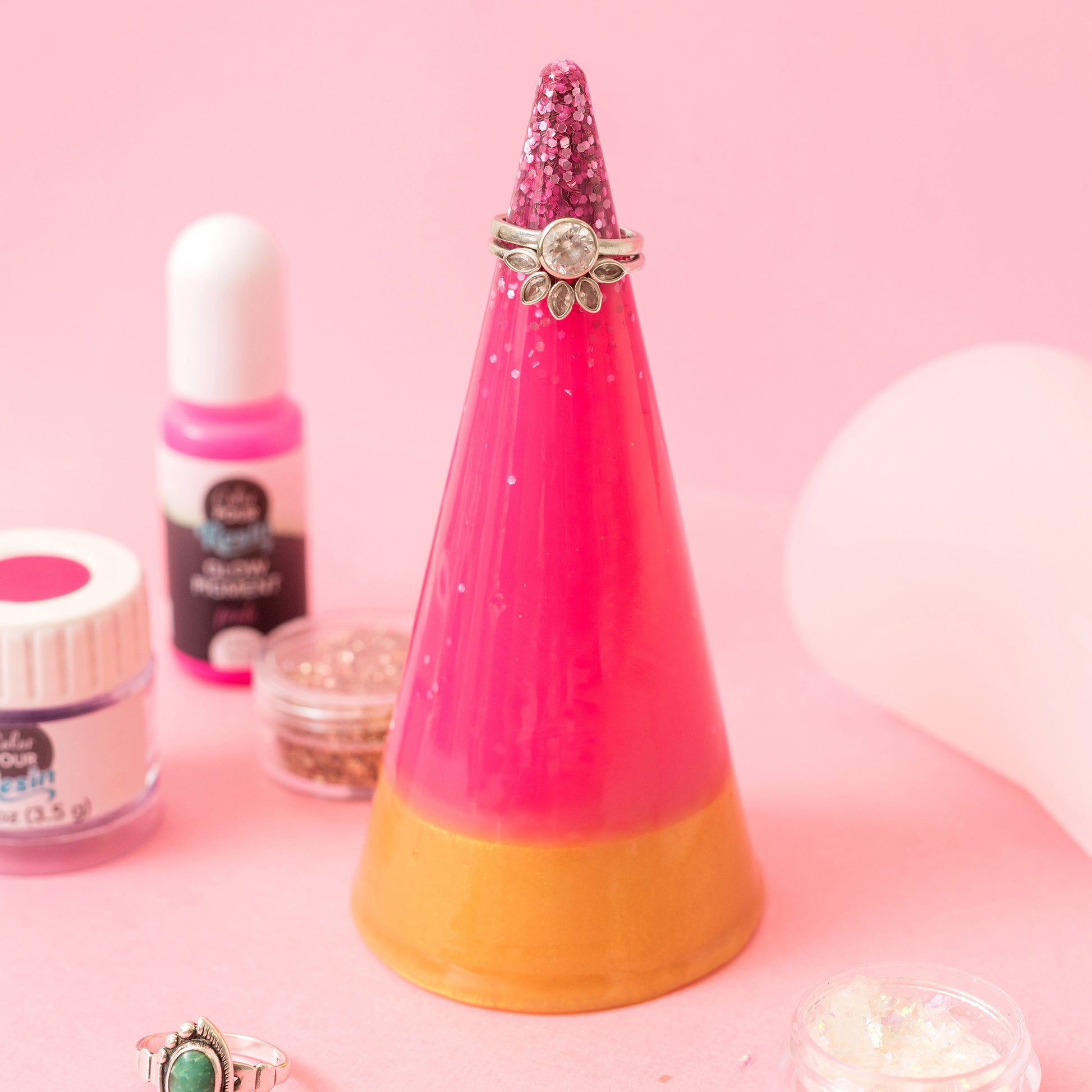 AC Color Pour Ring Holder Resin Mold