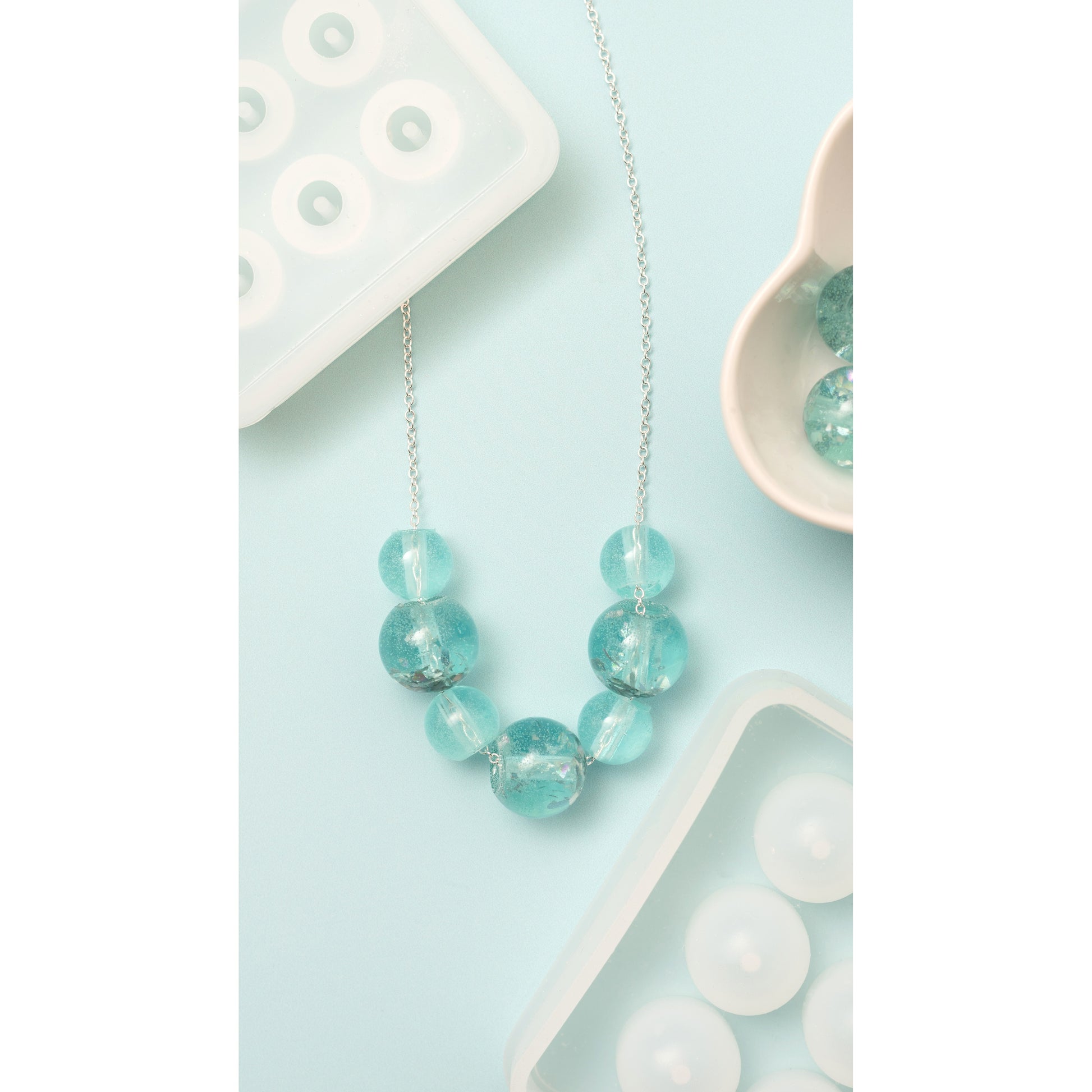American Crafts Color Pour Resin Mold - Round Bead