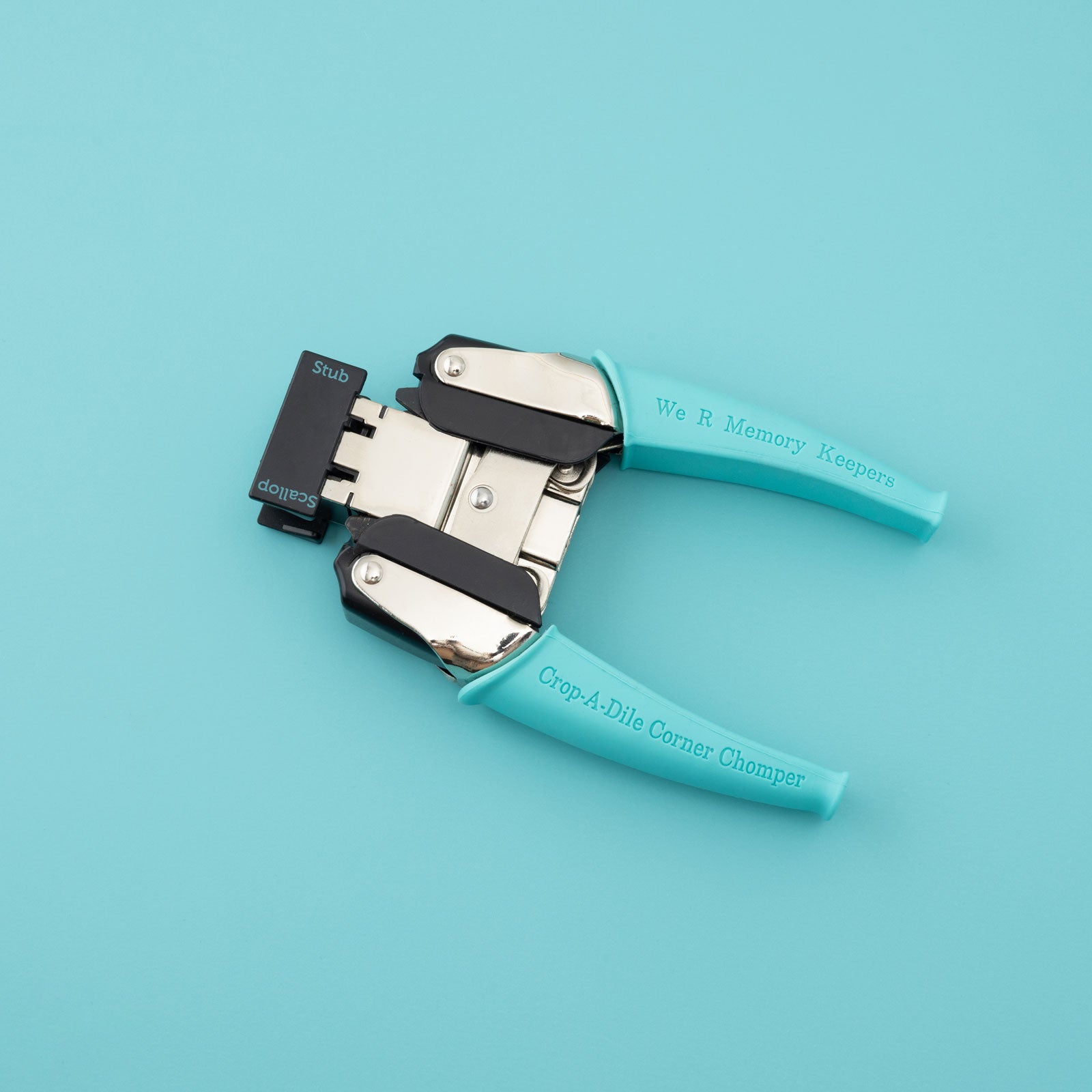 We R Makers Crop-A-Dile Stub & Scallop Corner Chomper