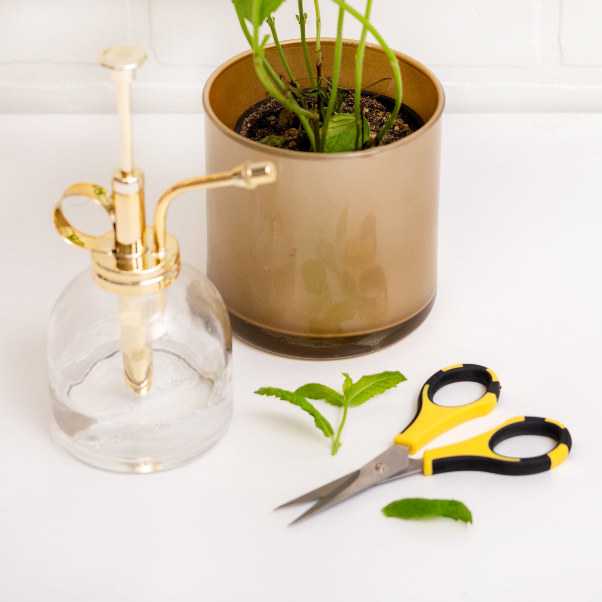 EK Tools Cutter Bee Small Precision Scissors