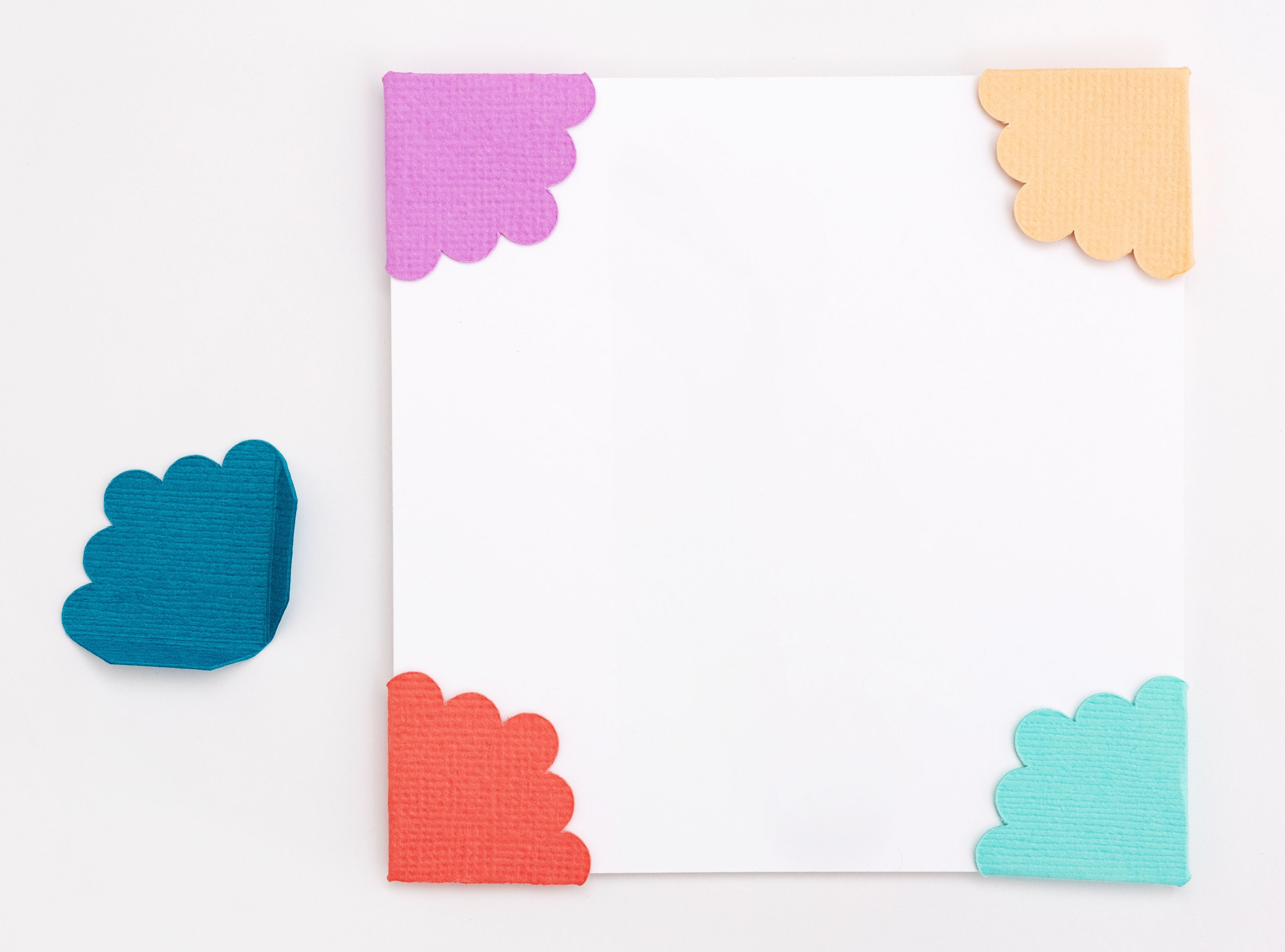 We R Makers Embossing Punch-Scallop