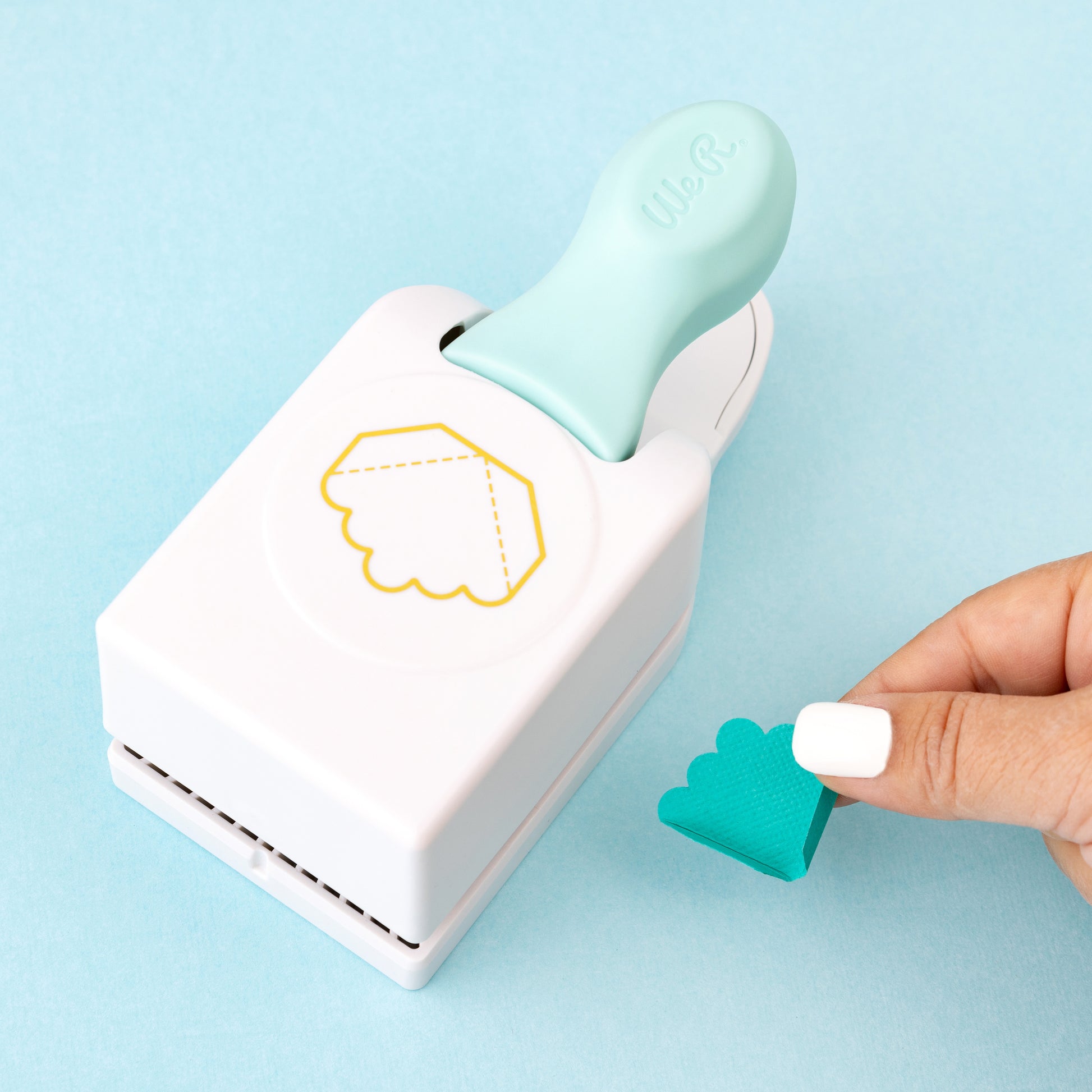 We R Makers Embossing Punch-Scallop