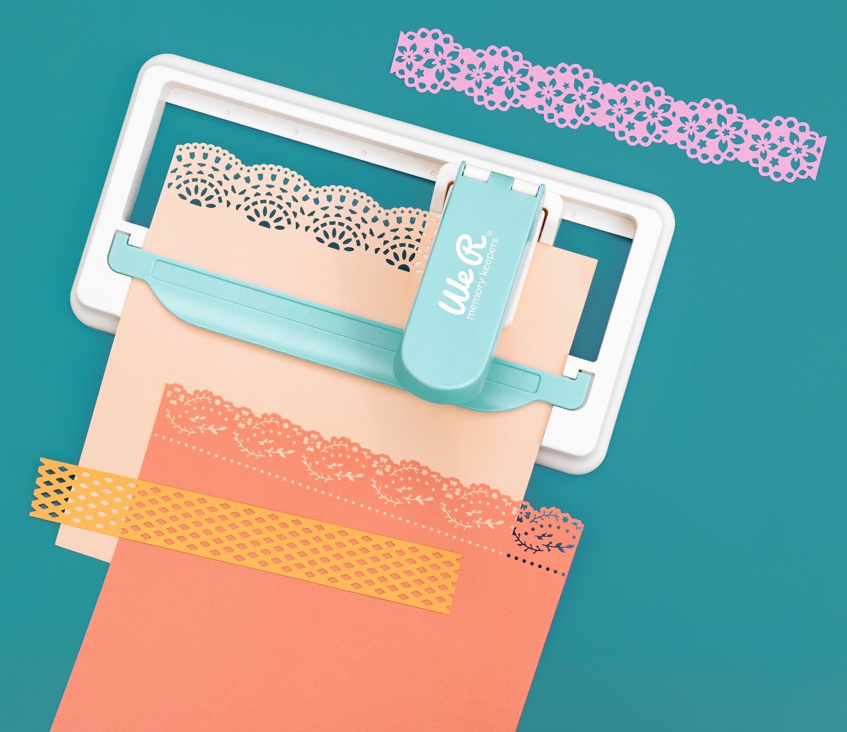 We R Makers Edge Alignment Guide with Mosaic Border Punch Cartridge ...