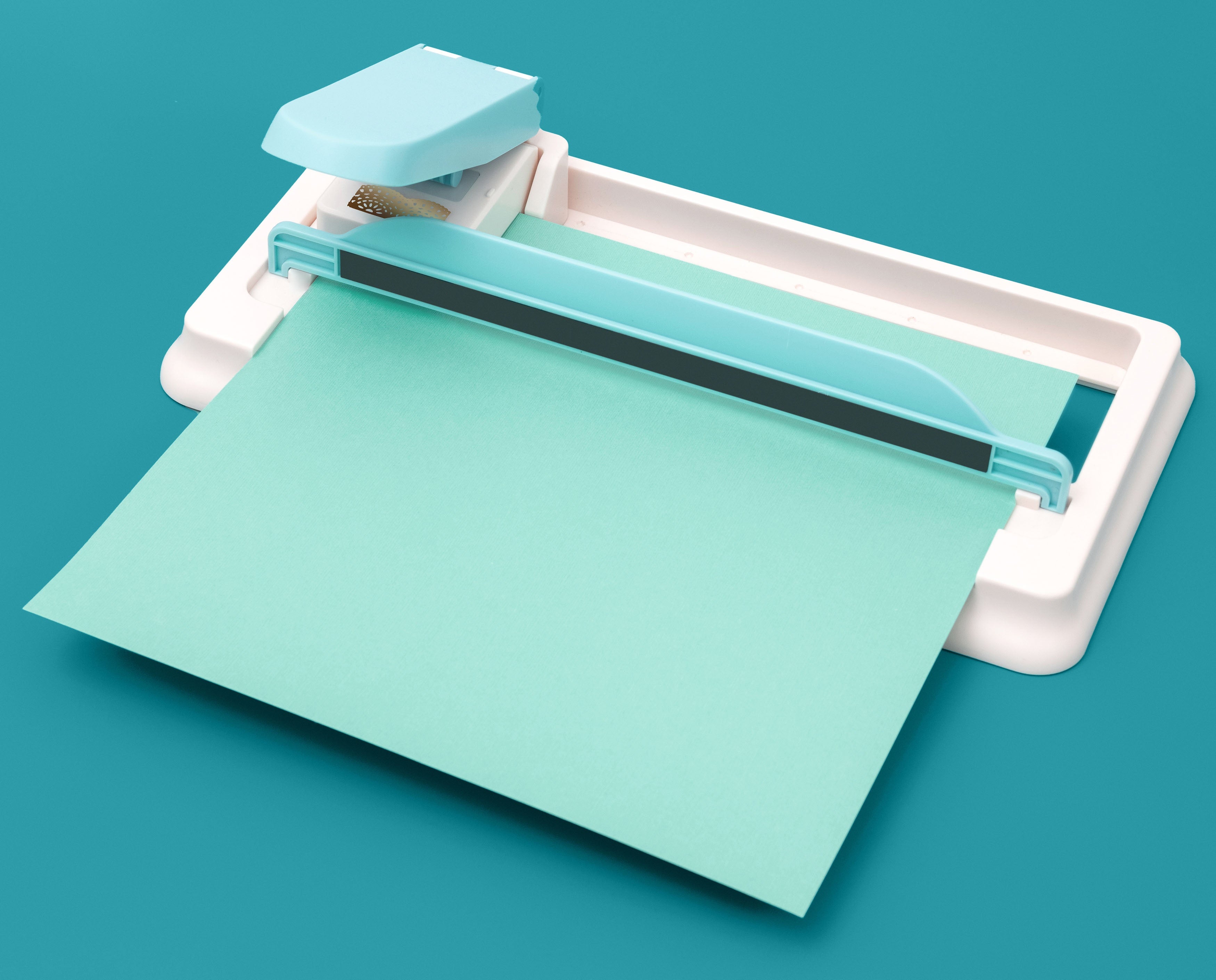 We R Makers Edge Alignment Guide with Mosaic Border Punch Cartridge