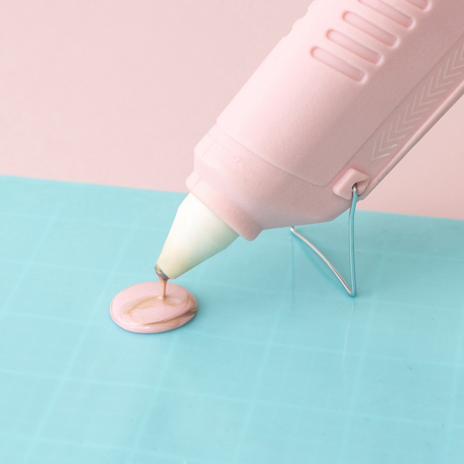 We R Makers Envelope Seal Kit-With Love