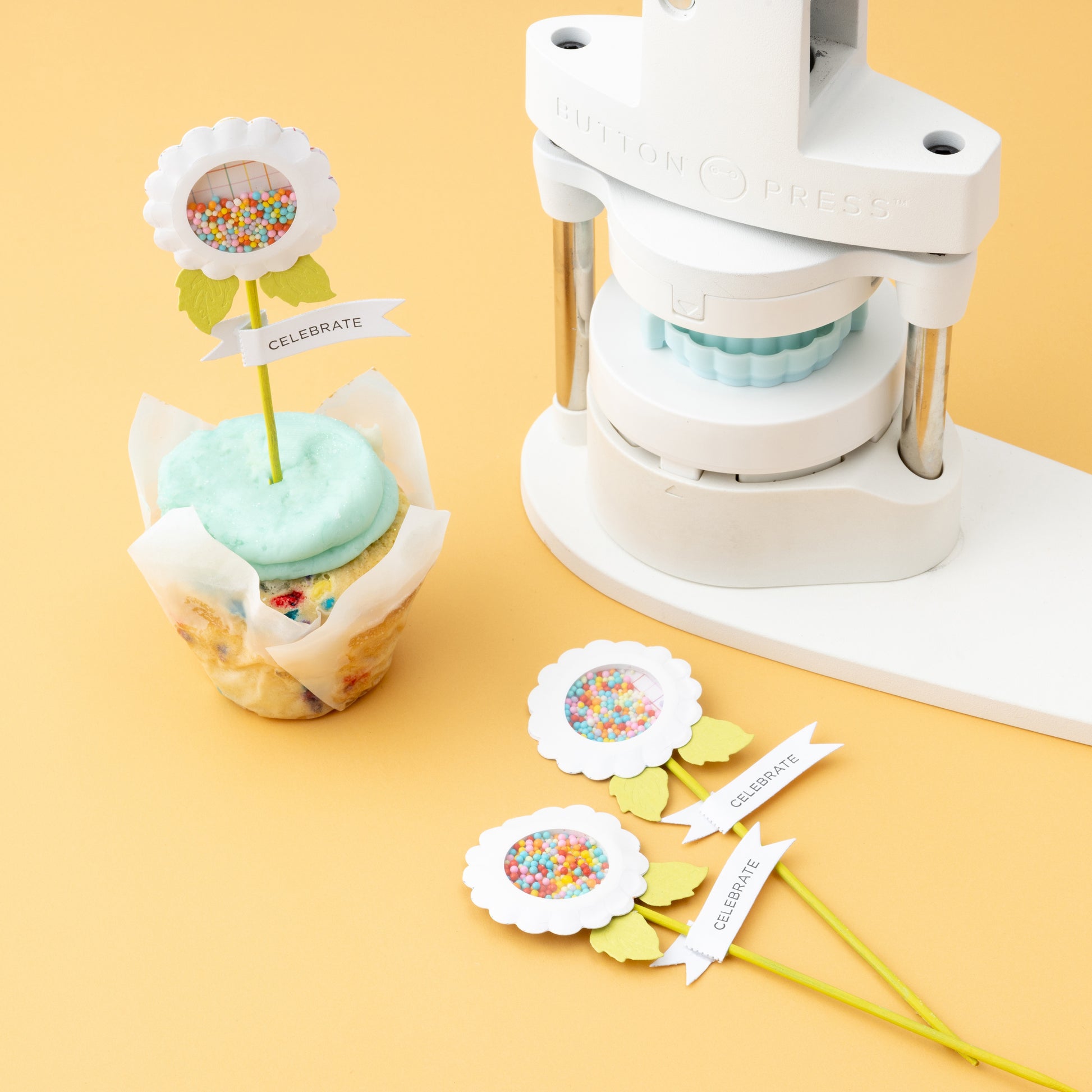 We R Scallop Circle Button Press Insert and Sticker/Shaker Refills