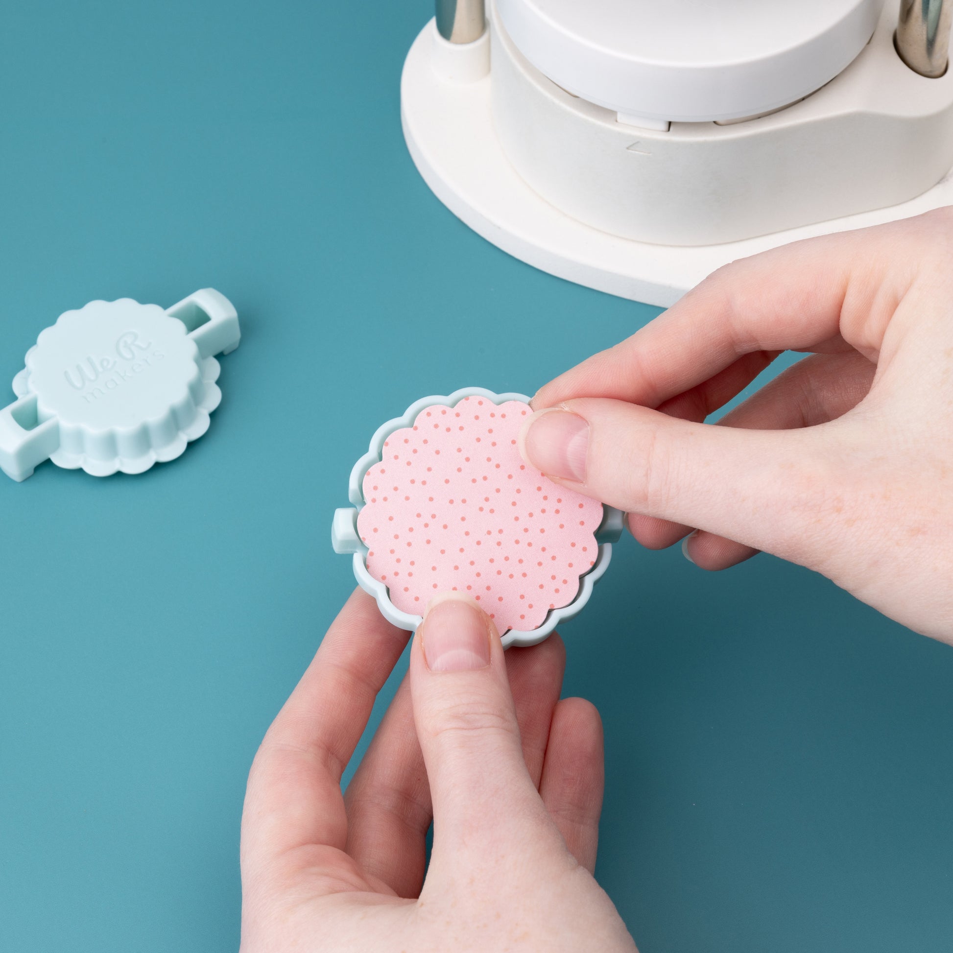 We R Scallop Circle Button Press Insert and Sticker/Shaker Refills