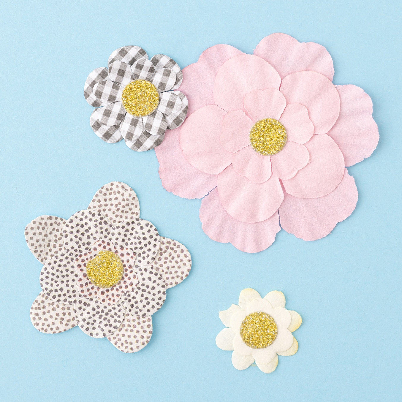 American Crafts Bag Decor Textured Flowers - 24 Pack