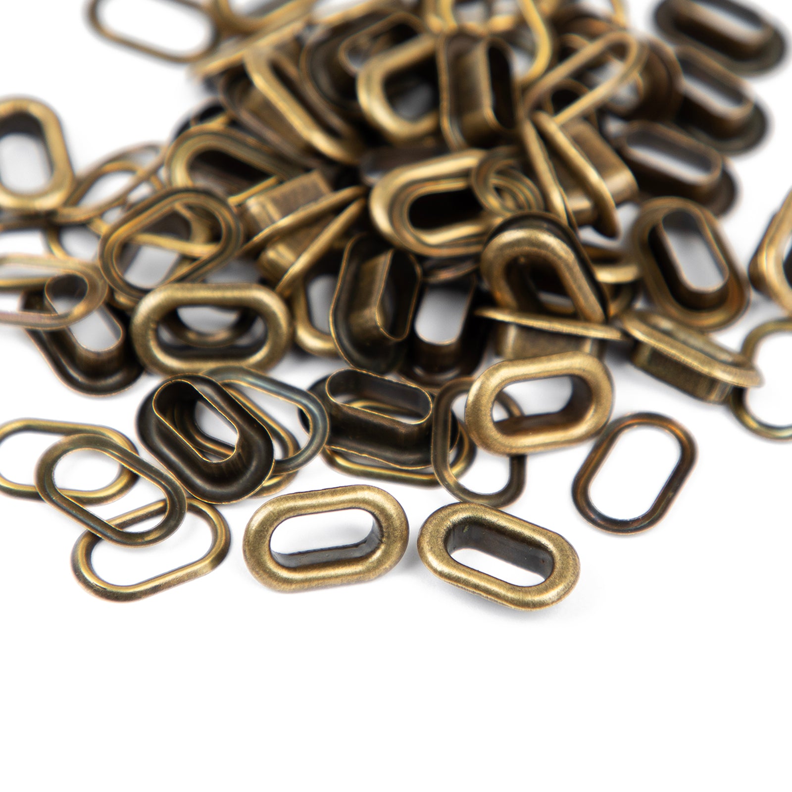 We R Crop-A-Dile Oval Eyelets, 50 pack