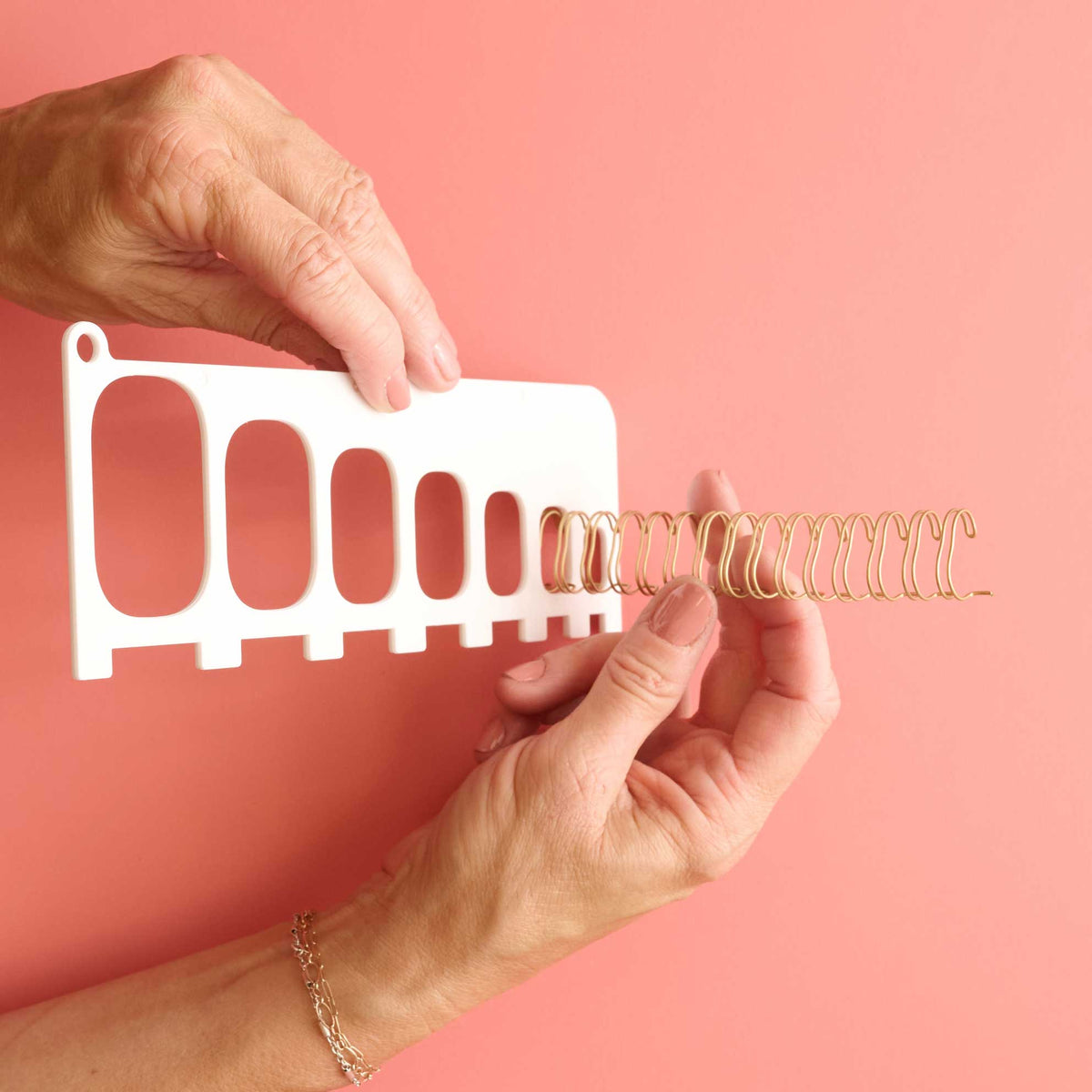 COMING SOON  We R Makers Cinch Wire Guides - 2 Pack