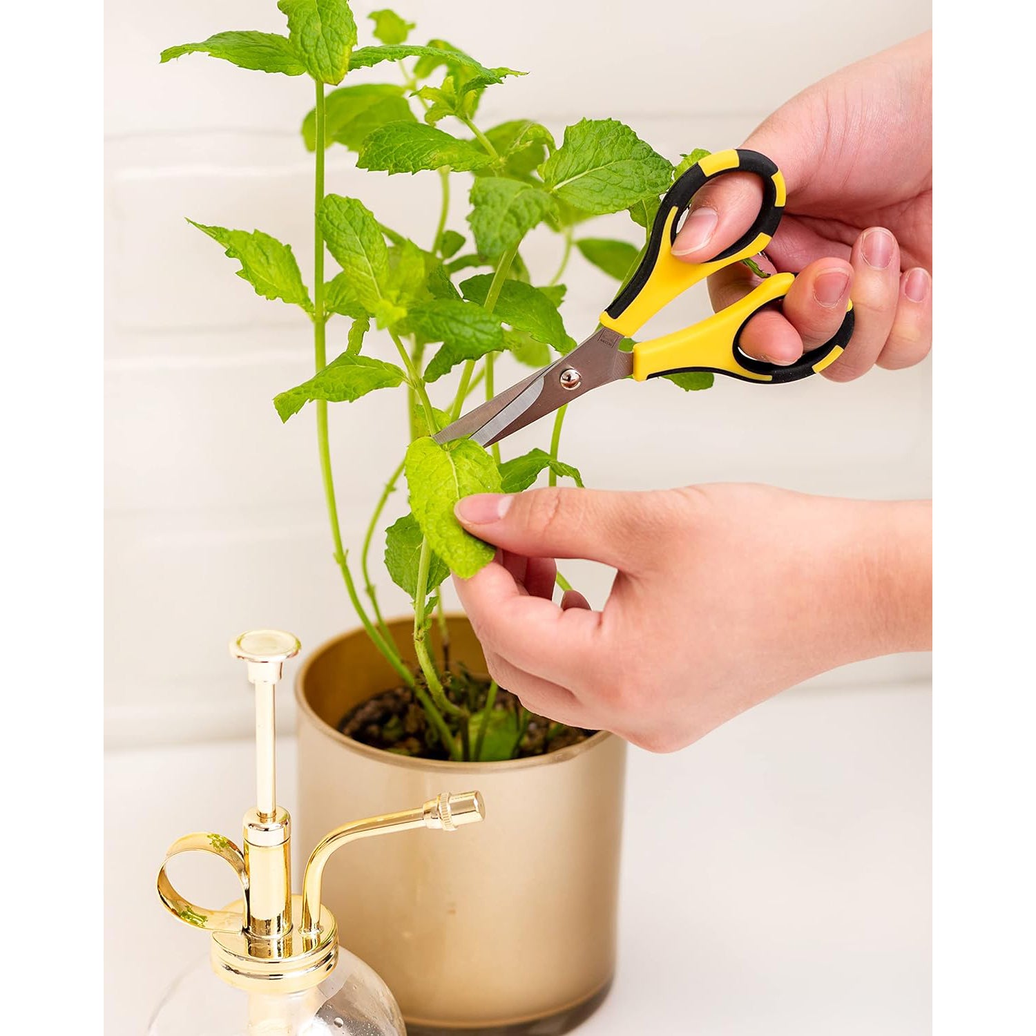 EK Tools Cutter Bee Small Precision Scissors