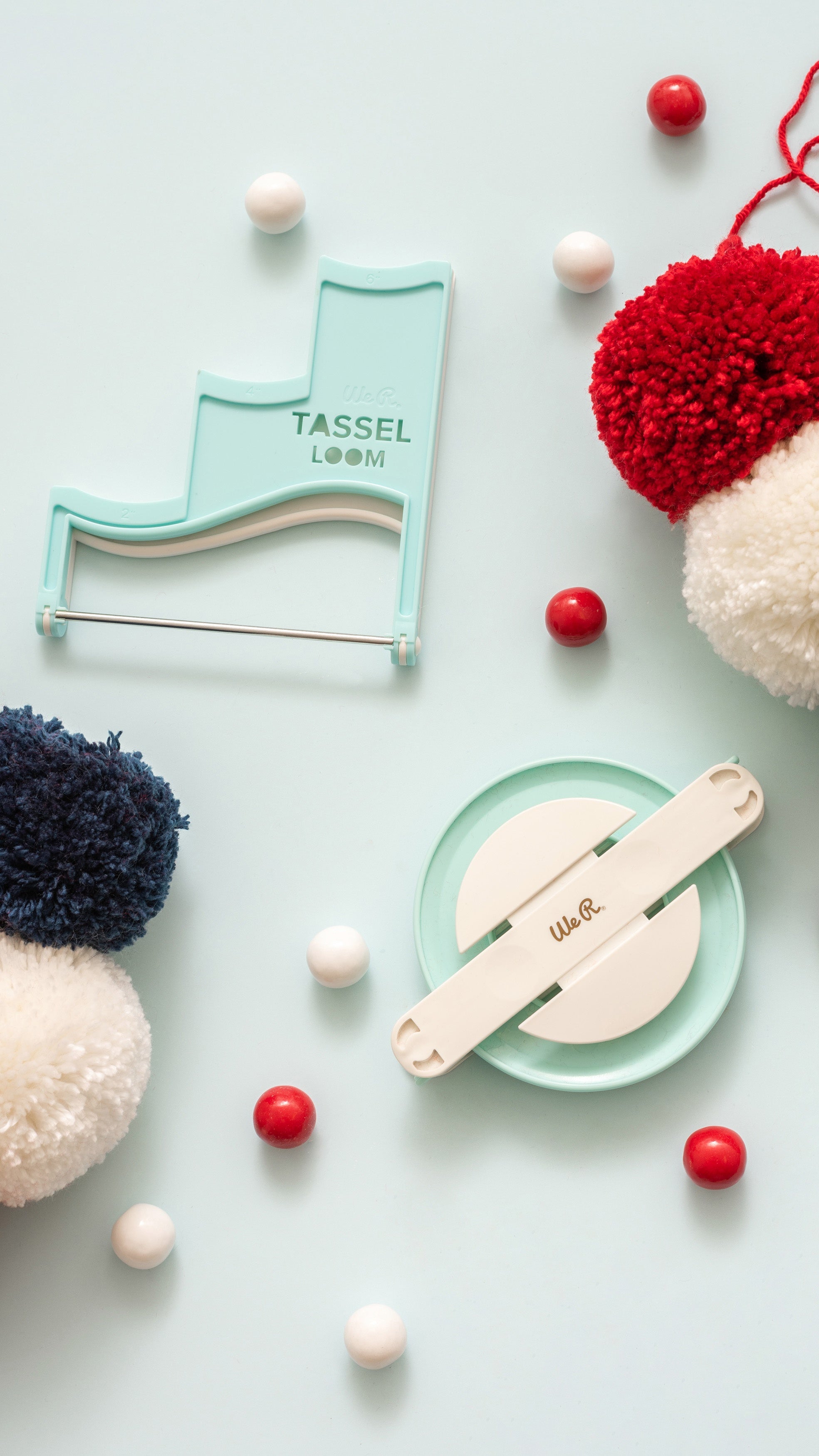 We R Makers Jumbo Pom Pom Maker