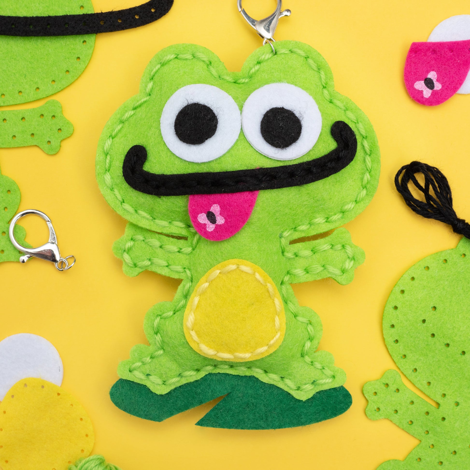 Colorbok Kit Sew Cute Keychain Felt Frog