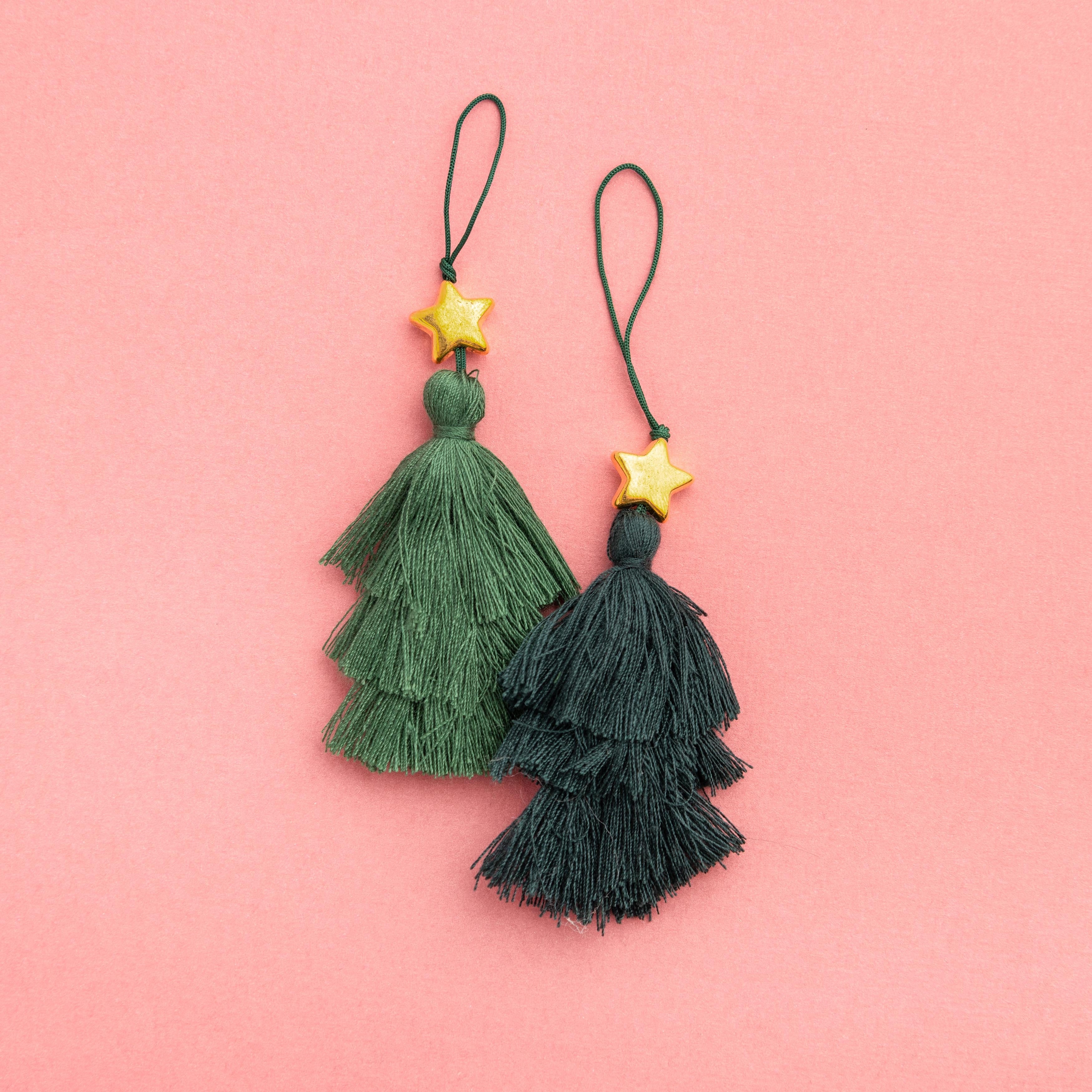 Mittens & Mistletoe Green Tassels with Star Charms - 4pcs