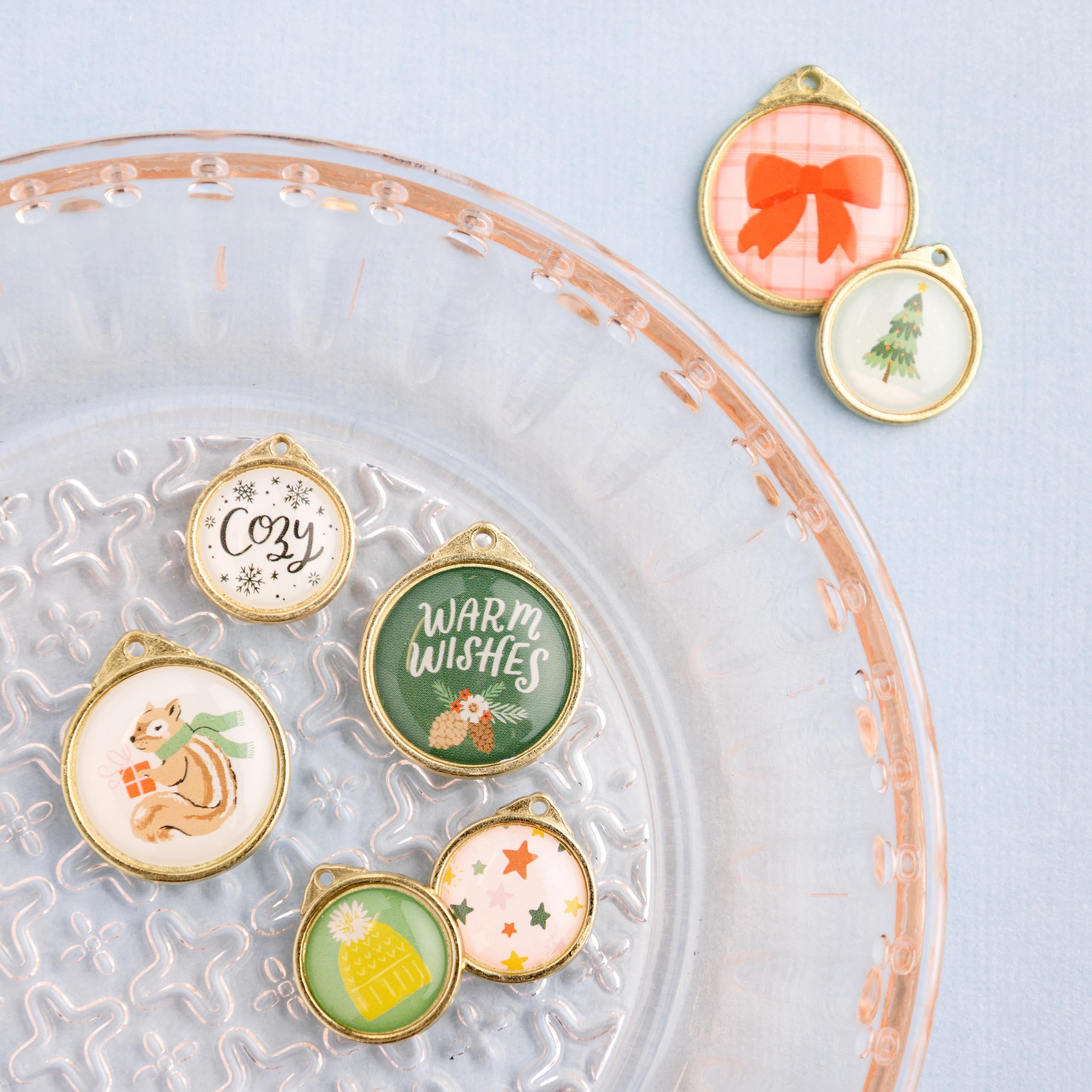 Mittens & Mistletoe Gold Framed Epoxy Charms - 10pcs